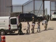 Una corte de apelaciones falla en contra de política de Trump de detención de migrantes