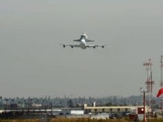 Arrestan a una mujer iraní en el aeropuerto de Los Ángeles acusada de tráfico de armas