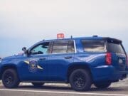 Hombre de 30 años muere tras choque frontal con camión en el condado de Montcalm