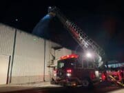 Voraz incendio cerca de Fruitport moviliza a múltiples cuerpos de emergencia