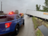 Camión de carga provoca fuerte accidente y cierre parcial en la US-131 en Michigan