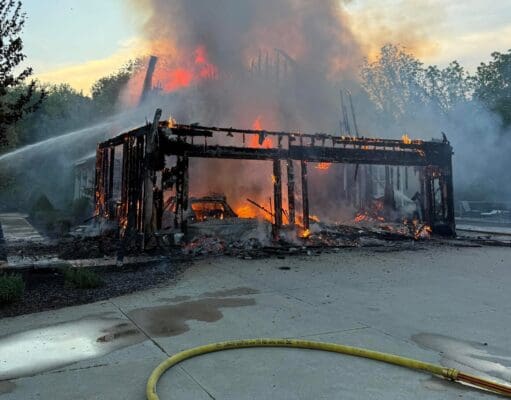 Incendio consume vivienda en Plainfield Township; varias corporaciones apoyaron en la emergencia