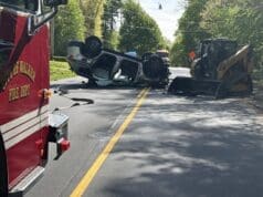 VOLCADURA PROVOCA CIERRE TOTAL DE CALLE EN WALKER, MICHIGAN