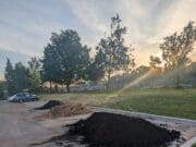 Grand Rapids anuncia fin de entrega de abono gratuito; residentes aún podrán recoger material de jardín