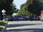 Sospechoso lanza cóctel Molotov contra policías, hiere a un K9 y muere tras enfrentamiento en Michigan