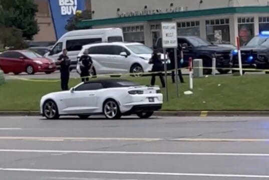 Furia al volante termina en tiroteo