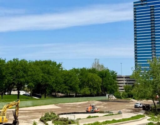 Grand Rapids celebra importante avance en la extensión del sendero Grand River Edges Trail