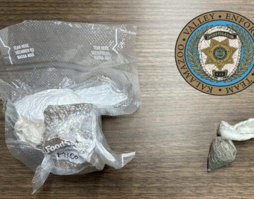 Tres detenidos tras operativo antidrogas en Battle Creek; aseguran fentanilo y un arma de fuego