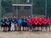 Policías de Grandville vencen a bomberos en juego benéfico y recaudan más de $1,400 para una familia necesitada