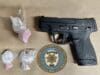 Decomisan fentanilo, arma robada y equipo para fabricación de drogas durante operativo en Kalamazoo