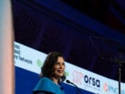 Whitmer celebra el Mes de la Herencia Hispana y reconoce las contribuciones de la comunidad latina en Michigan
