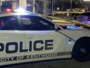 Un muerto y un herido tras reporte de disparos en Kentwood