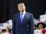 Trump ofrece 5.000 dólares a cada ciudadano si su partido gana las elecciones de término medio