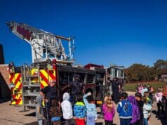 Kalamazoo Public Safety lleva consejos de prevención de incendios a estudiantes de primaria